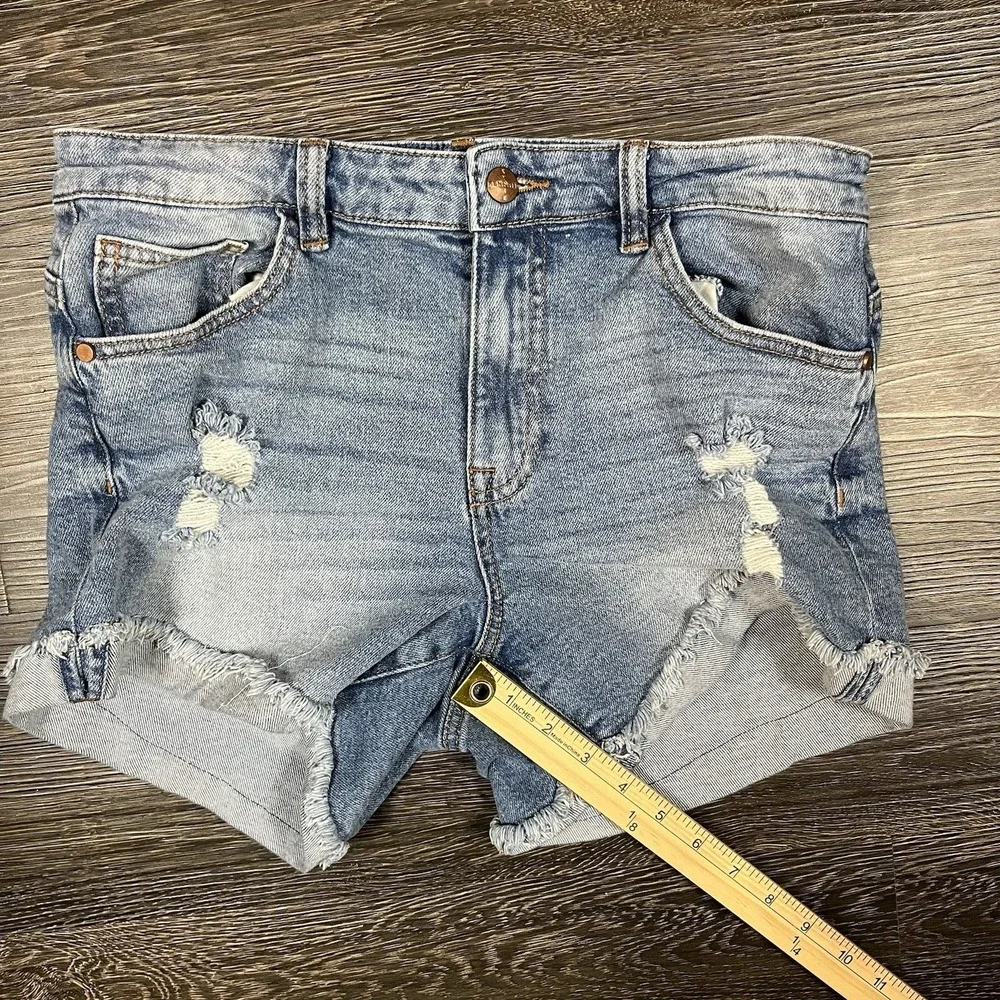 Kendall + Kylie The Icon Cut Off Shorts Women 11/30Blue Denim Raw Hem Distressed - Picture 6 of 10